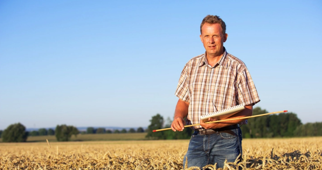 Dr. Johannesas Schachtas, „LG Keramik“ veislės selekcininkas, kalba apie kviečių derliaus rekordą.