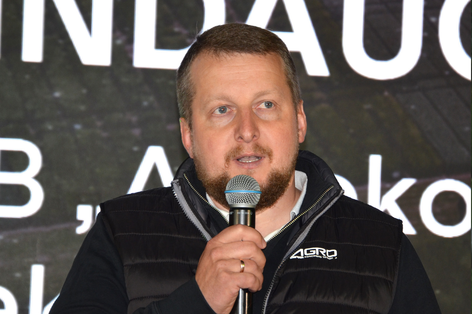 „Agrokoncerno technika“ direktorius Mindaugas Lapatkinas pristato technikos sprendimus ūkininkams