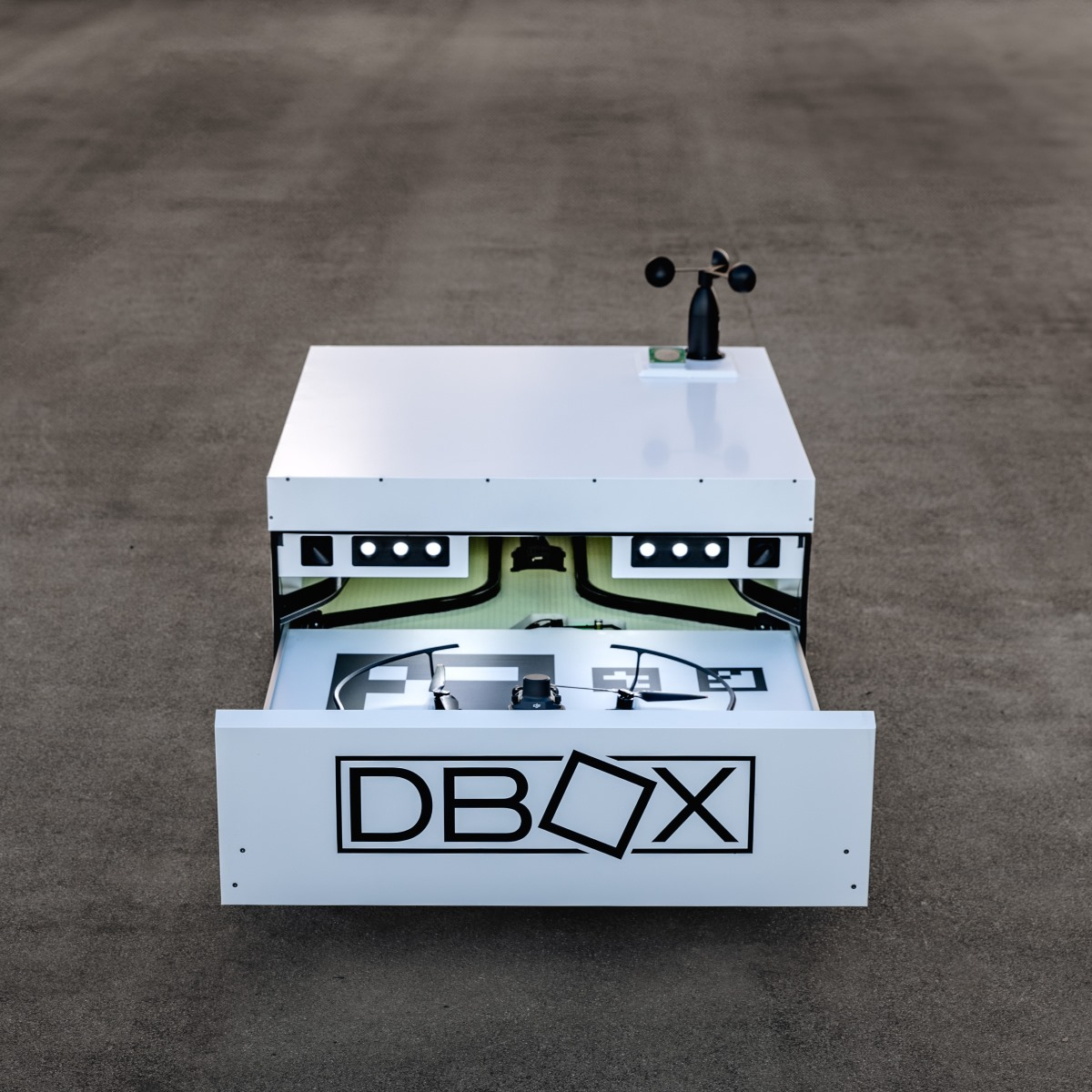 DBOX 4