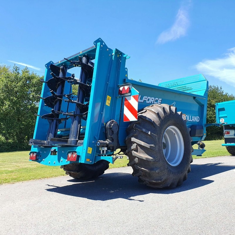 Organinių trąšų kratytuvas Rollforce-Compact 3706